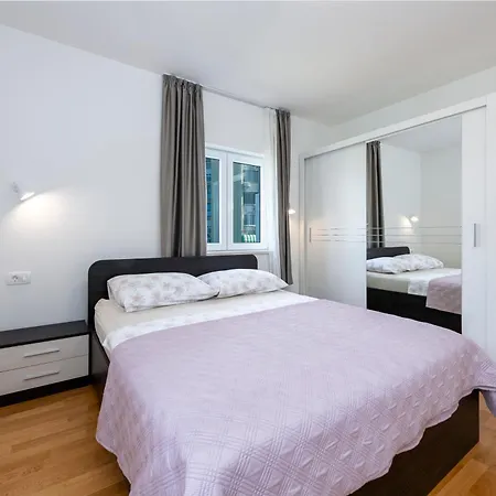 Nea * Ντουμπρόβνικ