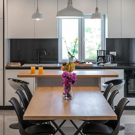 Nea Ντουμπρόβνικ